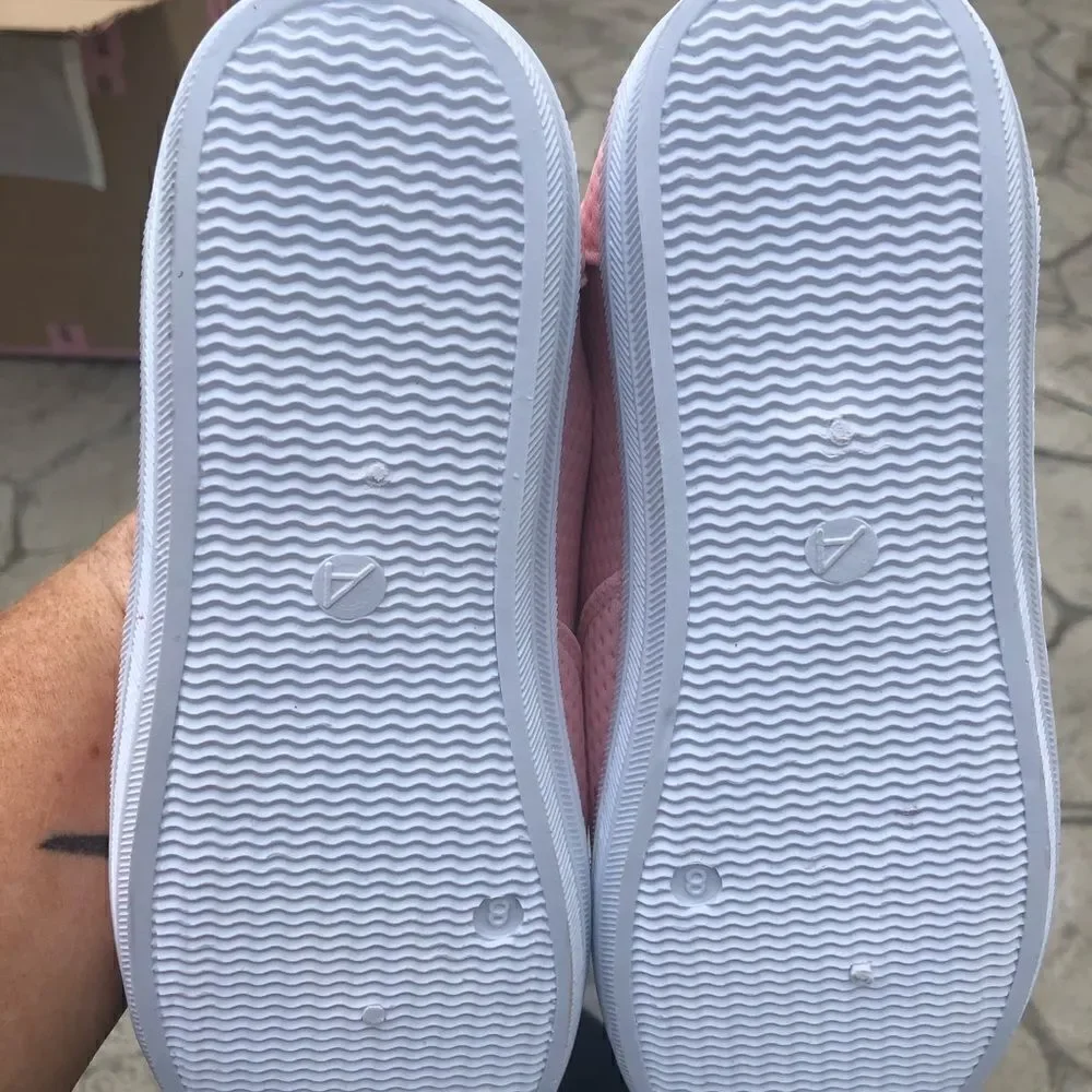 Pink perforated cloth sneakers Size 8